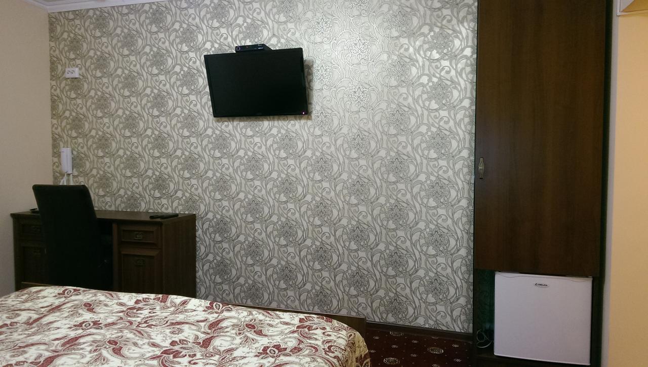 Apartments Like Hotel チェルニウツィー エクステリア 写真